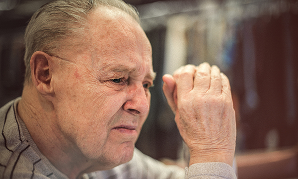 Antipsychotic_drug_use_increases_mortality_risk_in_Alzheimers_patients_tile-iStock.jpg