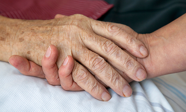 Dying-Alamy.jpg