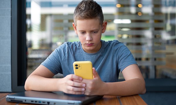 Exploring young people’s perspectives on digital technology and mental healthcare: pilot study findings 